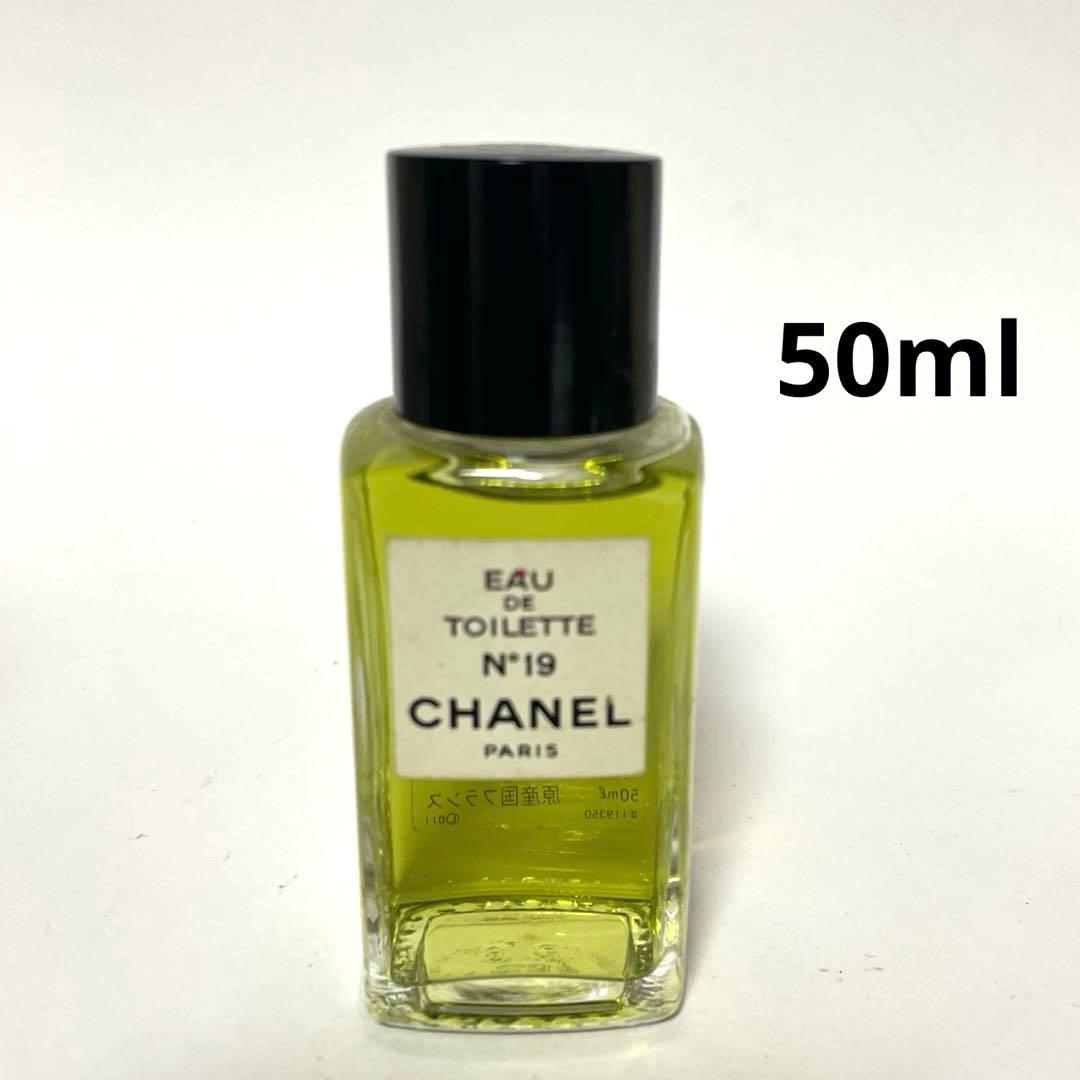 CHANEL　シャネル　N°19　19番 シャネル19 オードトワレ