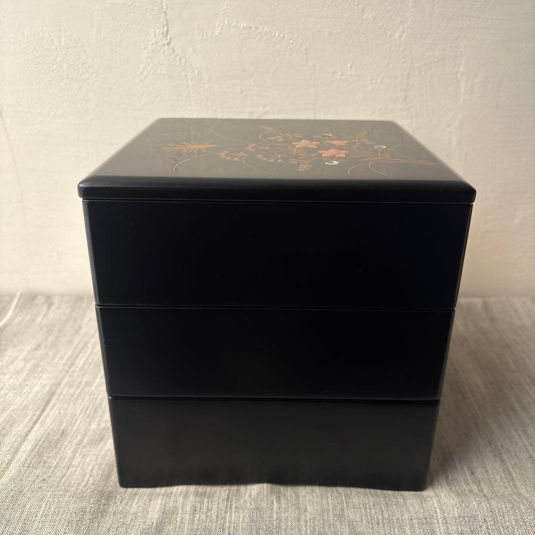 重箱 木製 秋の七草 黒 三段 内朱 古代朱 螺鈿 蒔絵 漆塗り 20cm