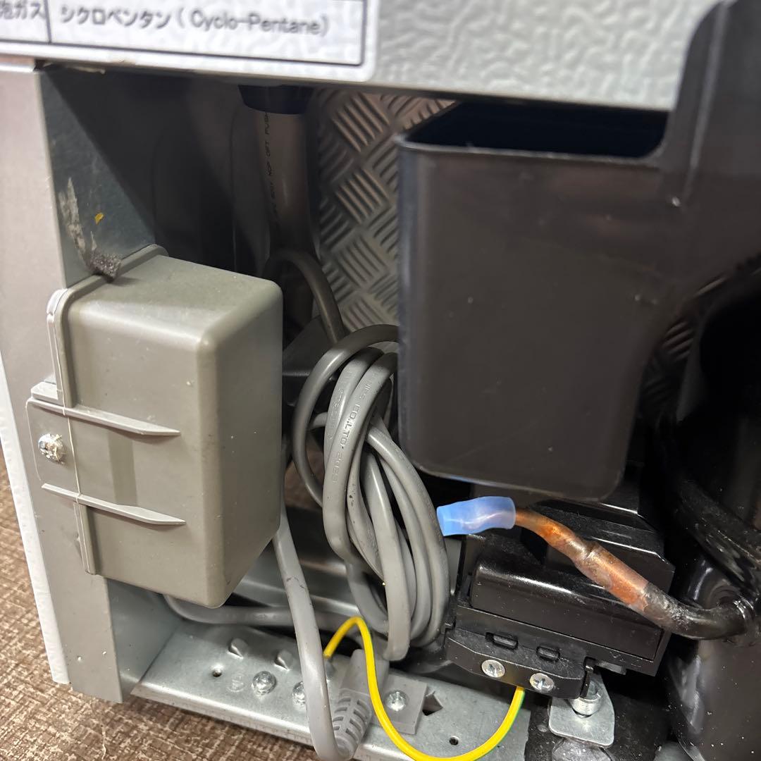 ハイセンス2ドア冷凍冷蔵庫HR-B12E3W
