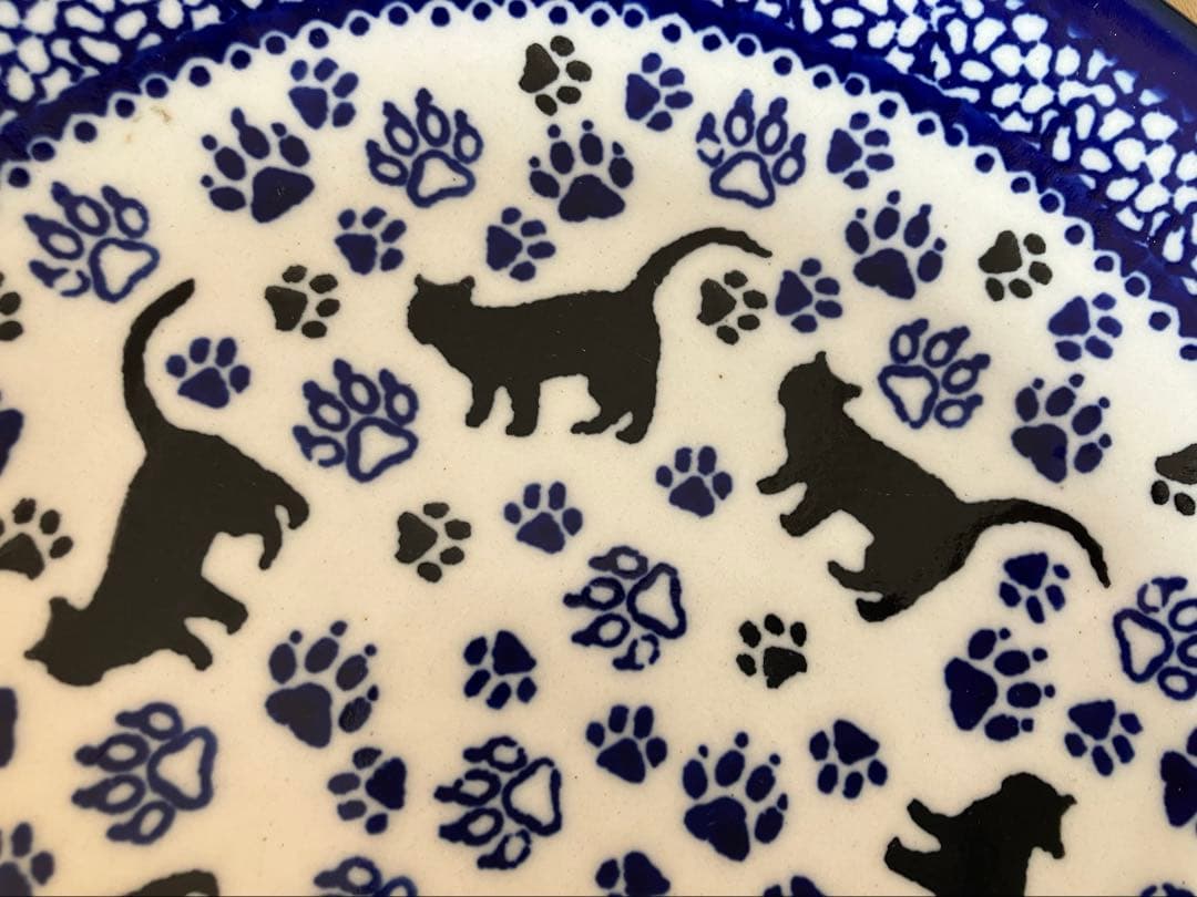 ポーリッシュポタリ、猫と猫の足跡の手描き皿 3点セット