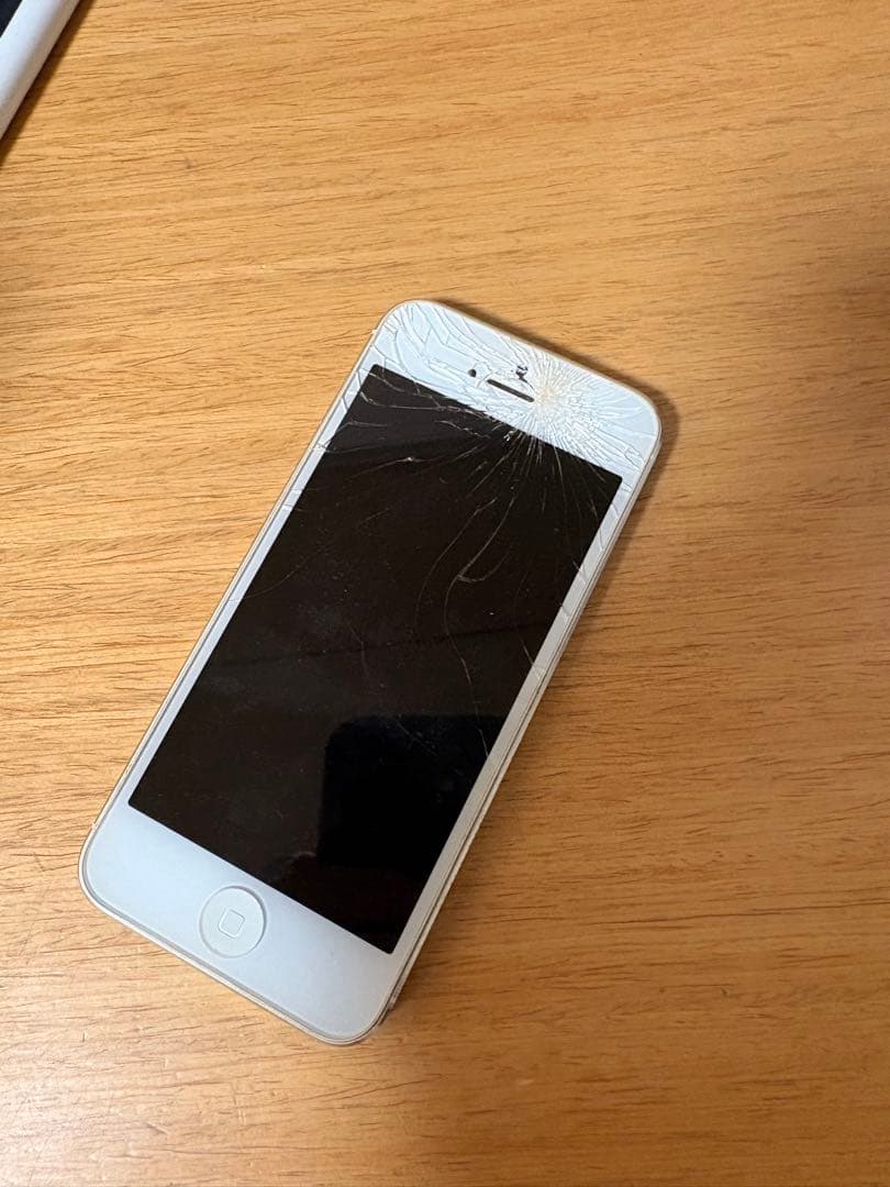Apple iPhone 5 ホワイト 本体