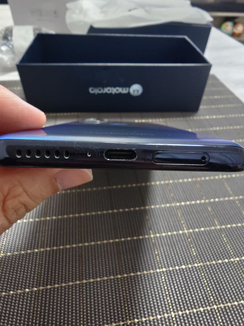 motorola edge 30 pro スマートフォン本体 イヤフォン付き