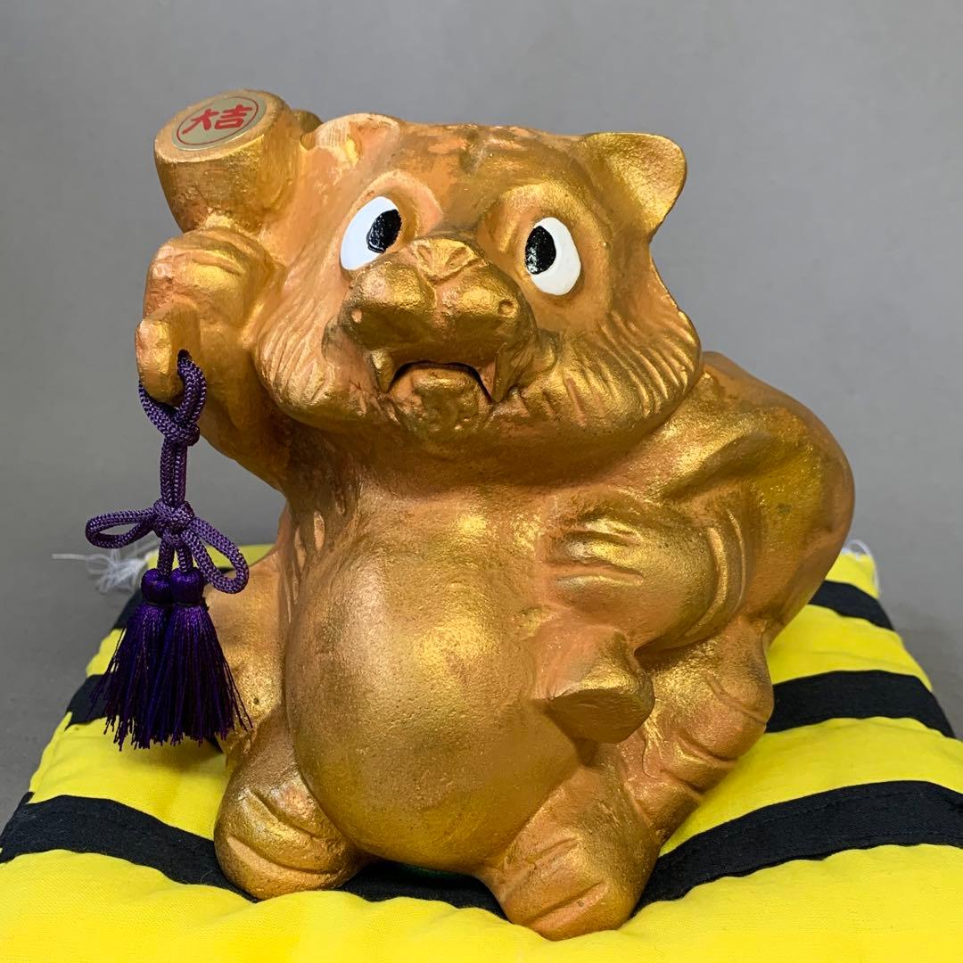 【新品・未使用】阪神 大黒虎　常勝開運虎　金色 置物 ストライプクッション付き