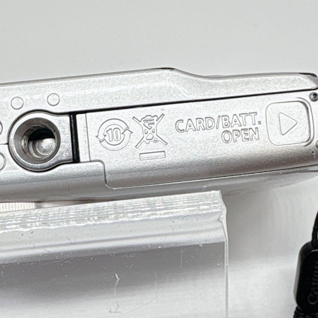 Canon IXY 180 デジタルカメラ シルバー 新品のバッテリー付き