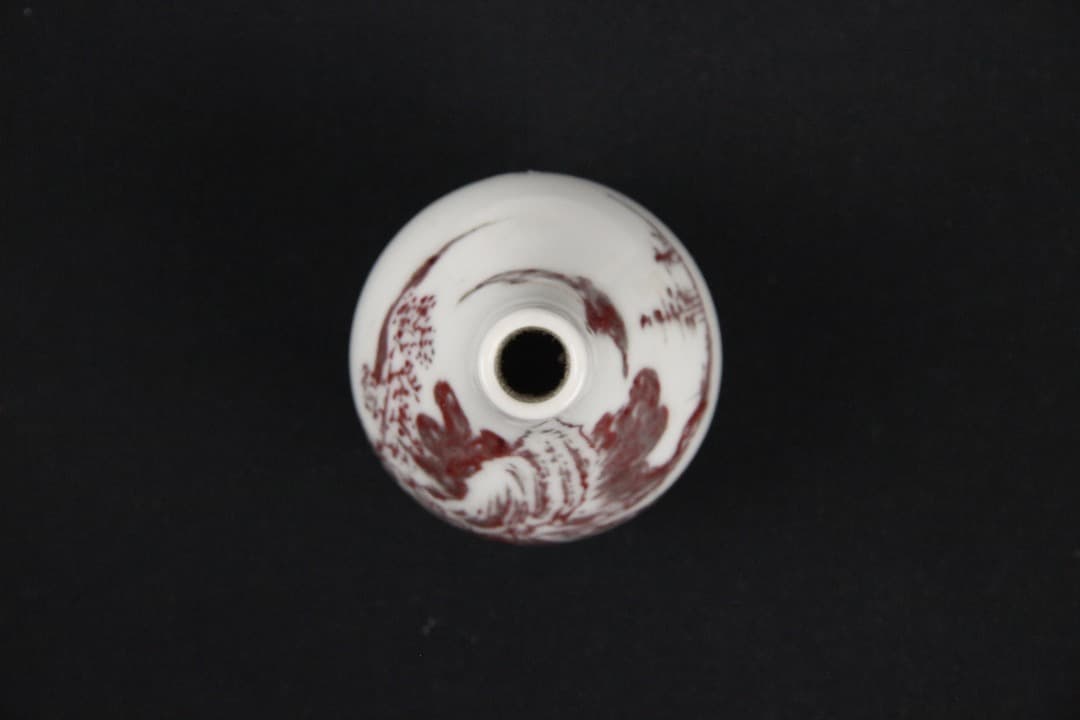 中国美術　釉裏紅山水図　鼻煙壺　小瓶 清時代　景徳鎮　古陶磁器 ES19-11