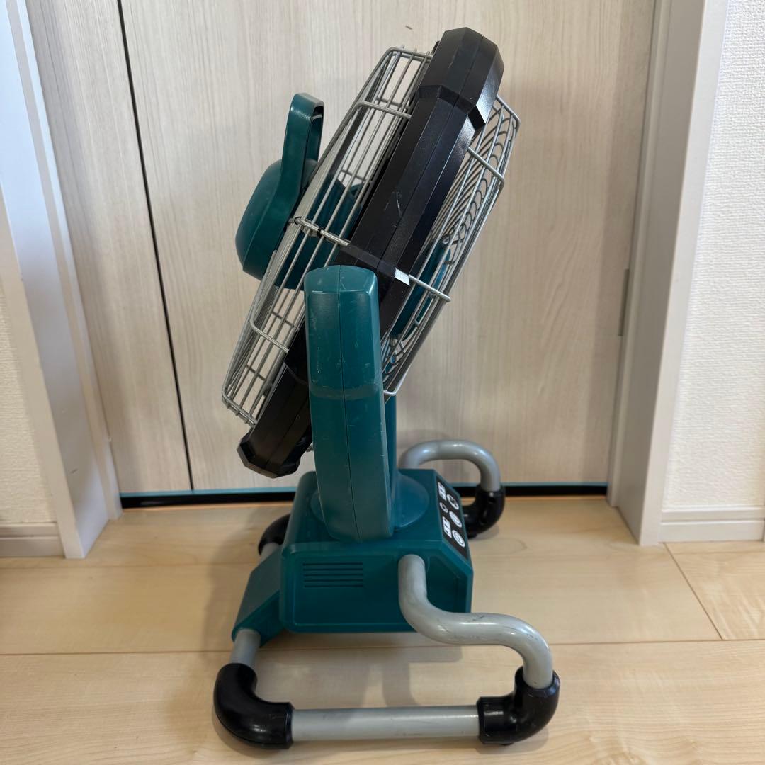 makita マキタ 扇風機 充電式産業扇 CF300D