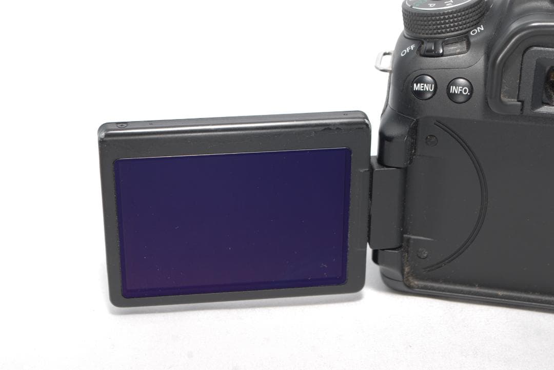 ✨Canon EOS 70D ✨高性能モデル✨高速AF＆手ぶれ補正✨一眼レフ