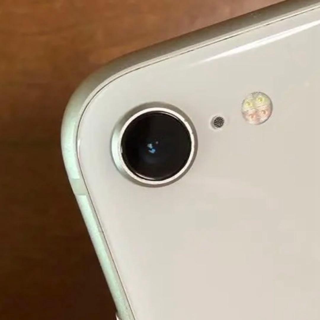 iPhone SE 第3世代 64GB 本体