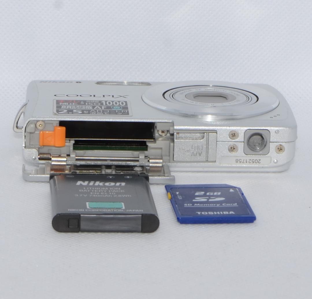 【良品】NIKON COOLPIX S200 シルバー (動作確認済)