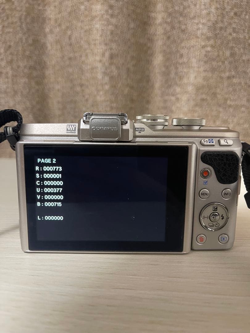 OLYMPUS PEN E-PL8 ブラック　シャッター枚数773枚　美品