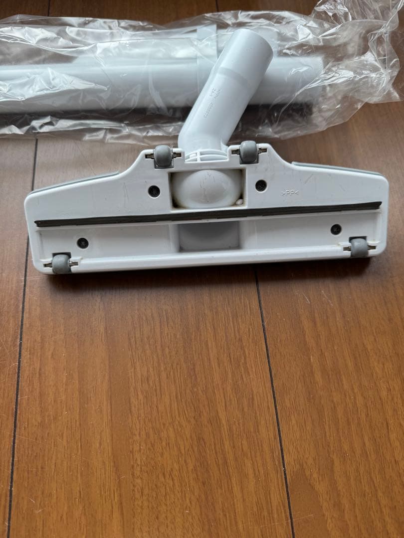 マキタ　充電式クリーナ　10.8V CL107FDSHW　紙パック式　掃除機