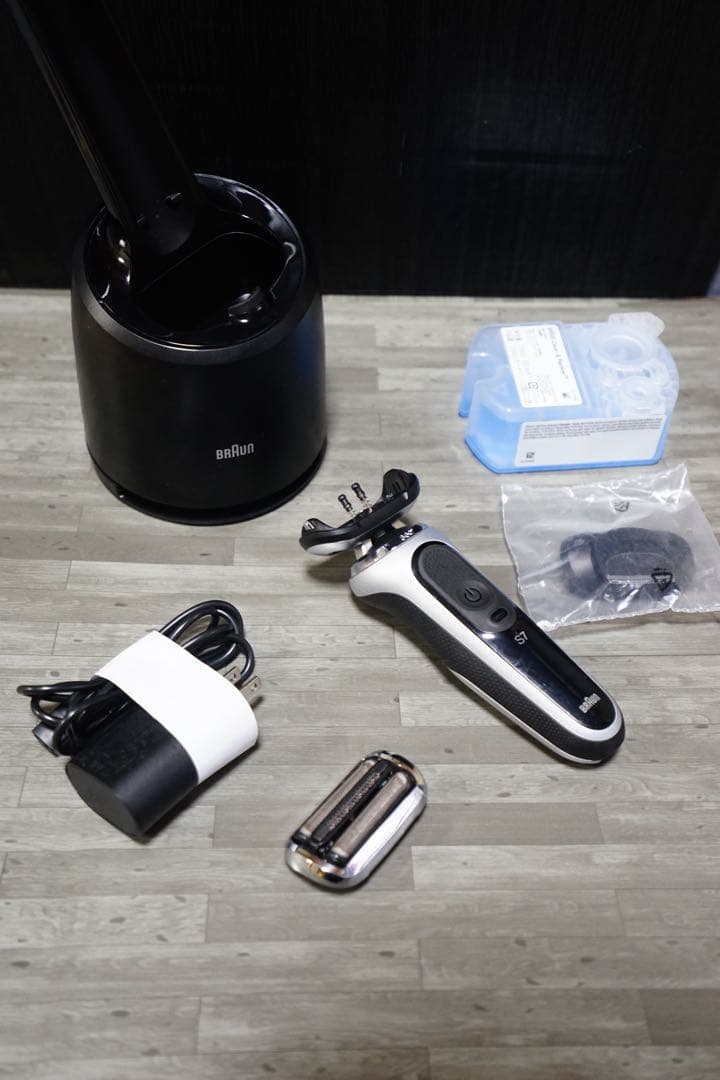 【美品】Braun S7 メンズ電気シェーバー ブラウンシリーズ7