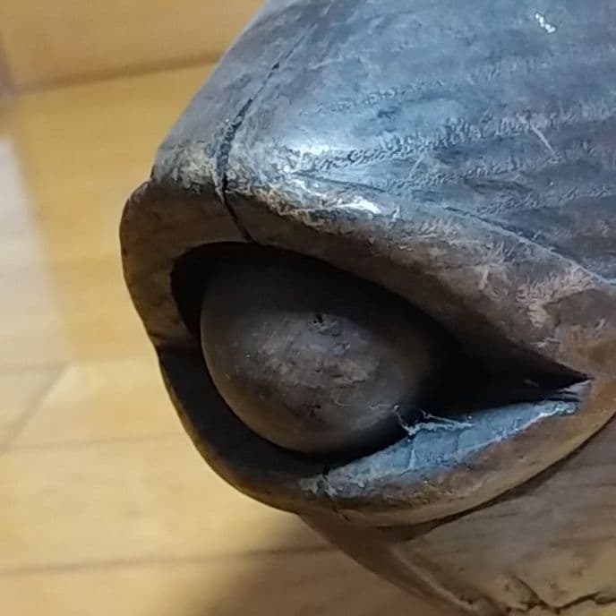 木彫りの鯉