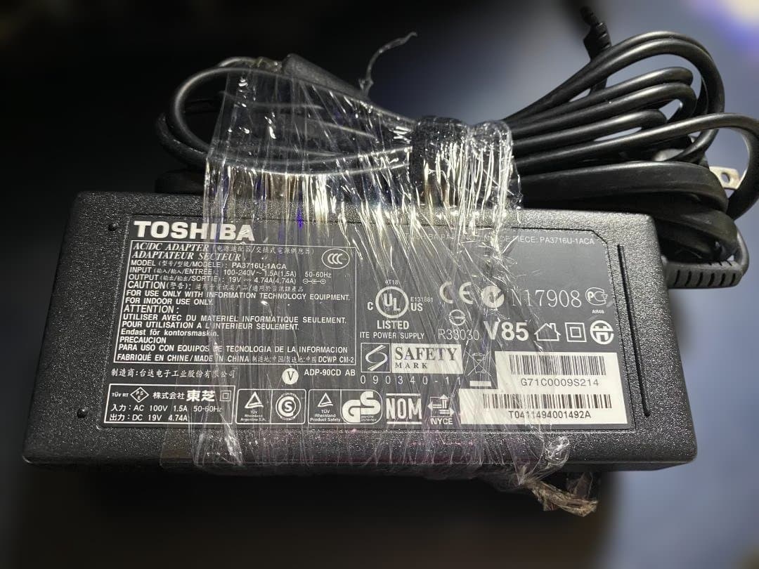 dynabook g83/m i5 8250u SSD RAM無しバッテリー消耗