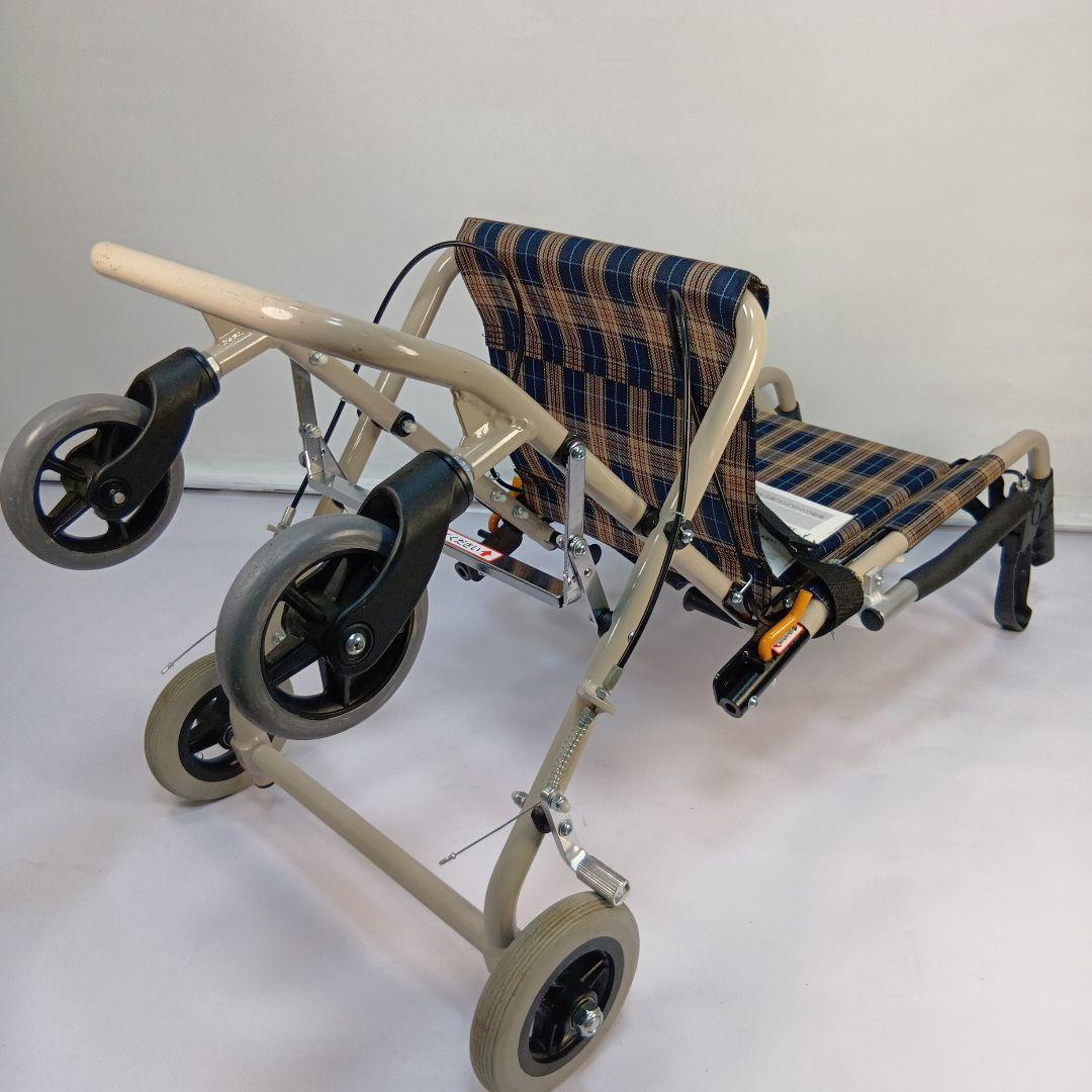 【送料無料】マキライフテック コンパクト車いす のっぴー NP-001匿名配送