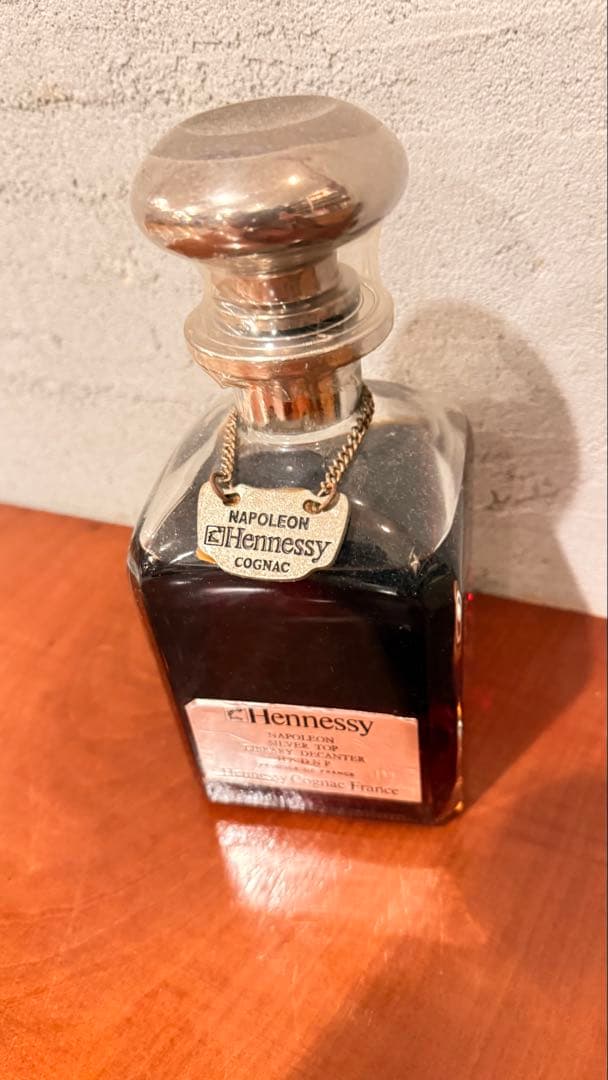 ヘネシー シルバートップ 700ml ナポレオン コニャック Hennessy
