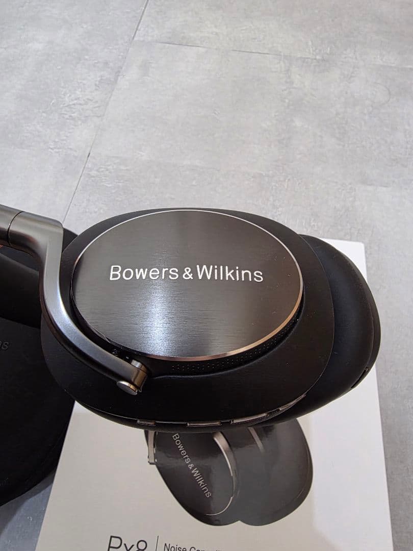 Bowers & Wilkins Px8 ワイヤレスヘッドホン ブラック