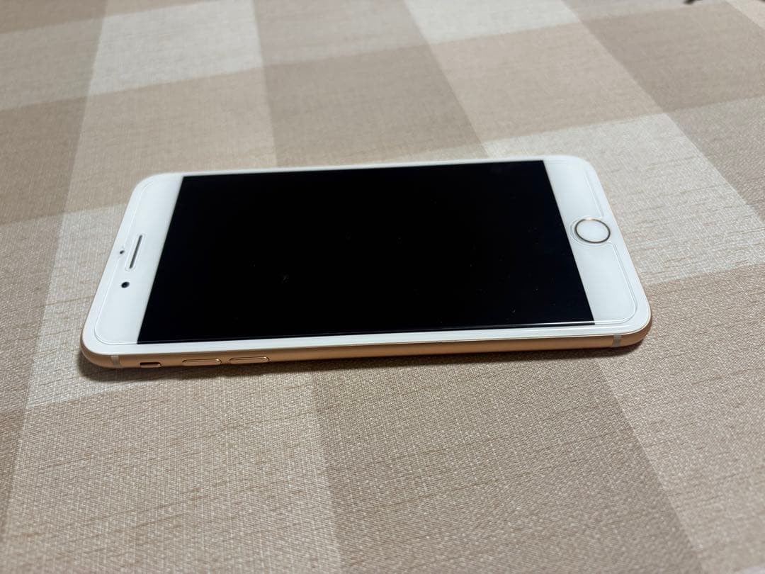 iPhone8plus ピンクゴールド　SIMロックあり