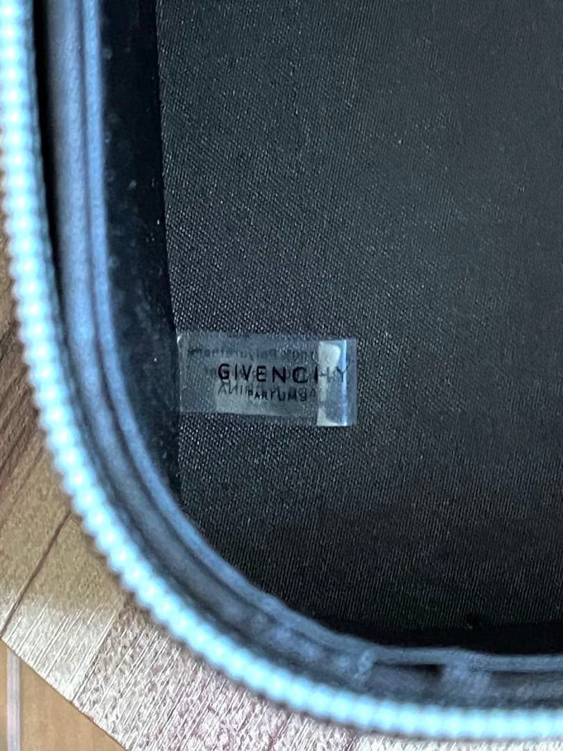 ✨未使用✨希少✨GIVENCHY PARFUMS ジバンシイ バニティ ブラック