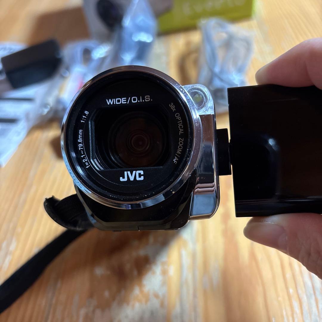 JVCビデオカメラ エブリオ　GZ-565-T ブラウン