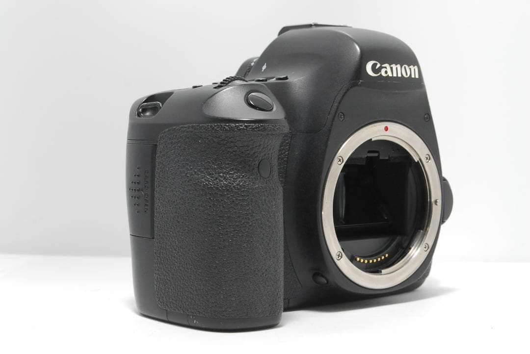 【Wi-Fi搭載　フルサイズモデル】Canon 6D　スマホ転送　高速AF・連写