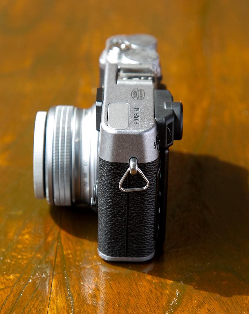 FUJIFILM フジフィルム X20 コンパクトデジタルカメラ〈動作未確認〉