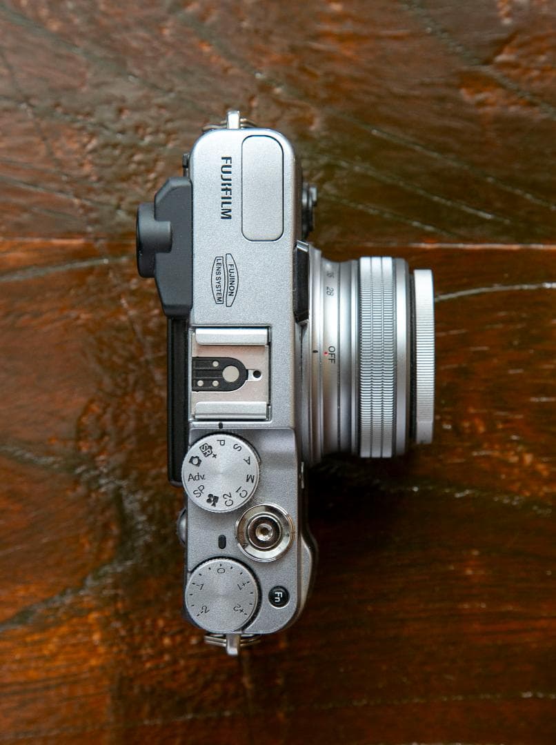 FUJIFILM フジフィルム X20 コンパクトデジタルカメラ〈動作未確認〉