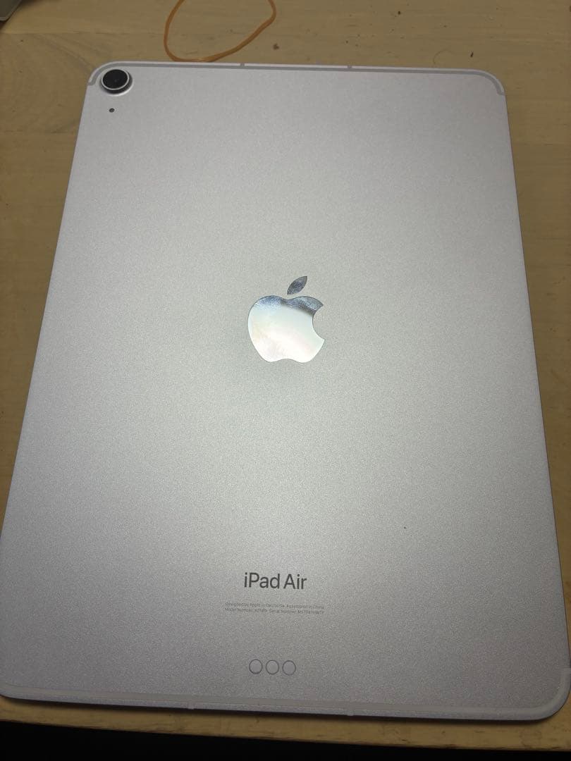 Apple iPad Air 64GB 第５世代 M1 セルラー スターライト