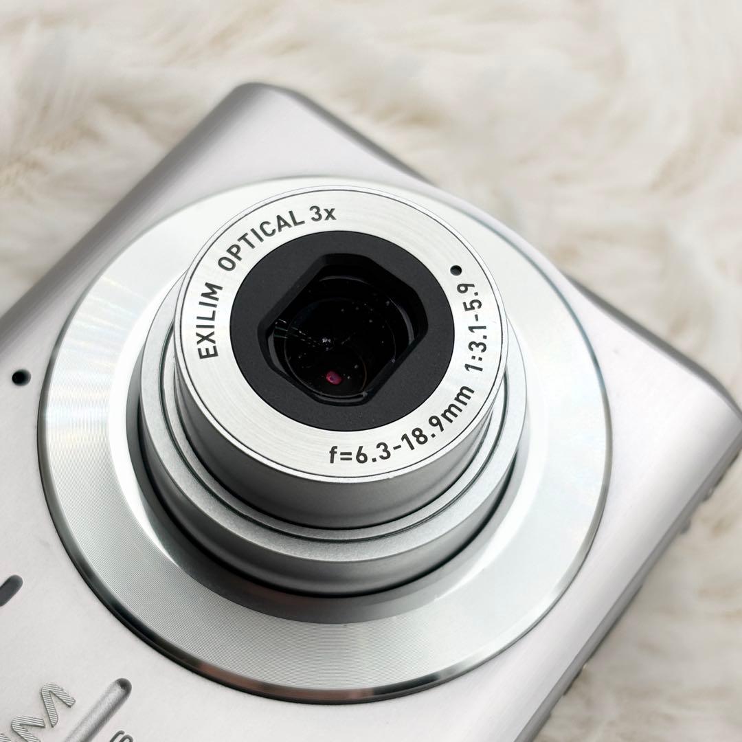 外観美品・動作良好✨ CASIO EXILIM EX-Z75 シルバー