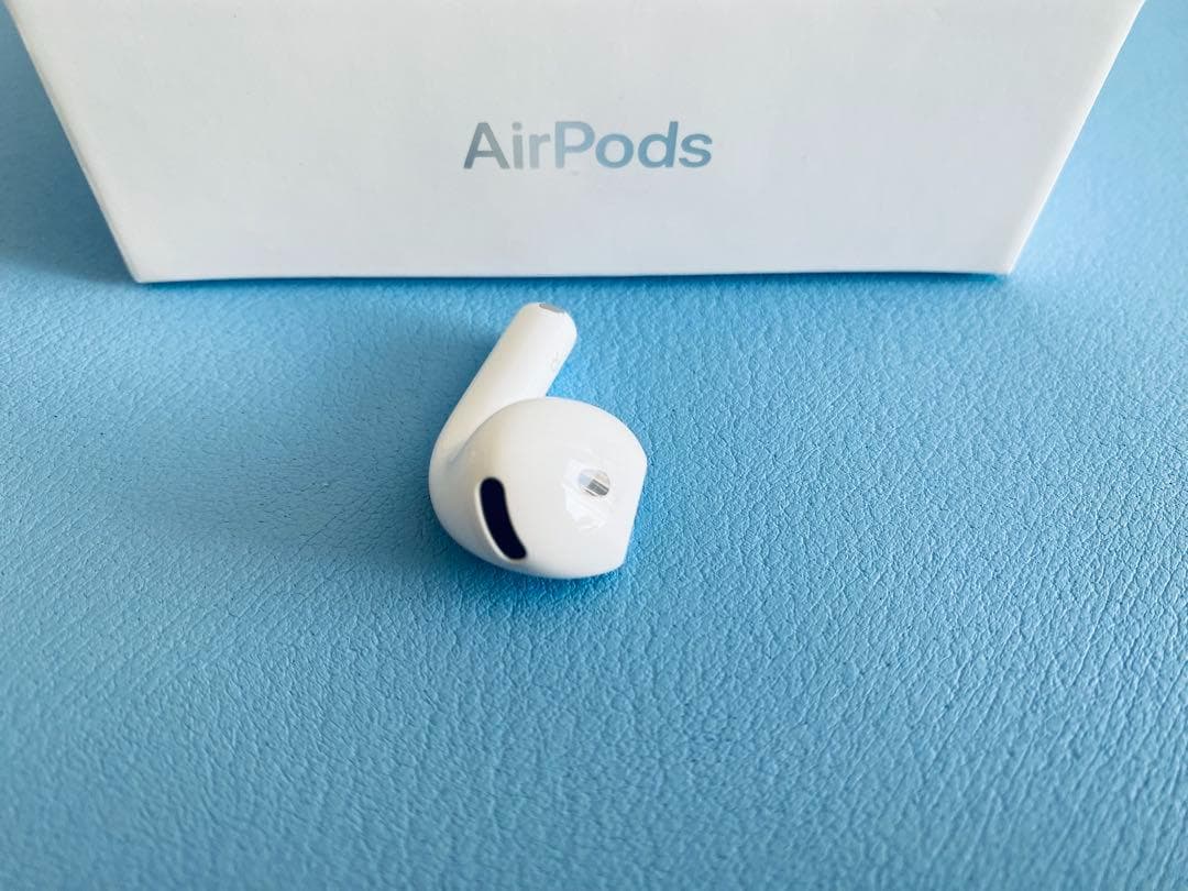 AirPods 第4世代 R片耳 右耳のみ イヤホン A3050 DFQT