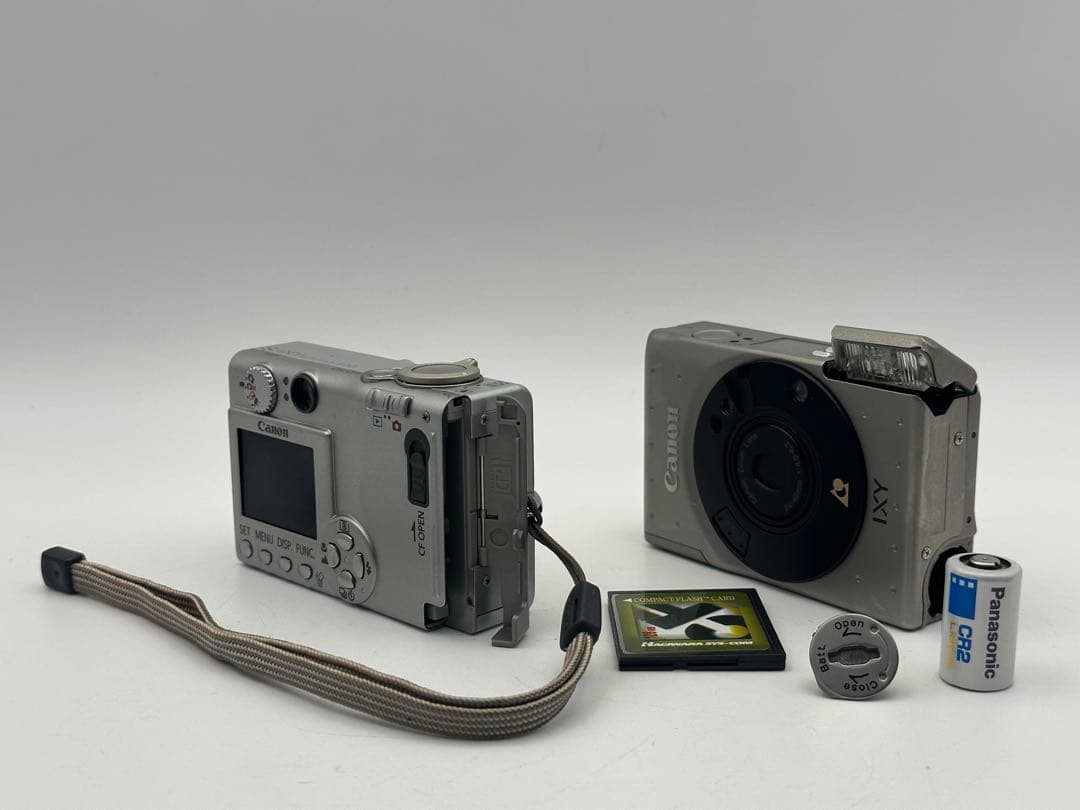 Canon IXY DIGITAL 4.0本体と付属品Canon zoom 24