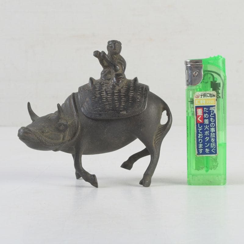 中国　古銅宣徳銅　牛に唐子　のったり香炉　置物　V　9993