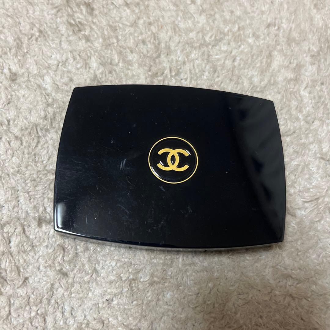 CHANEL 2023クリスマスコフレ　アイシャドウ