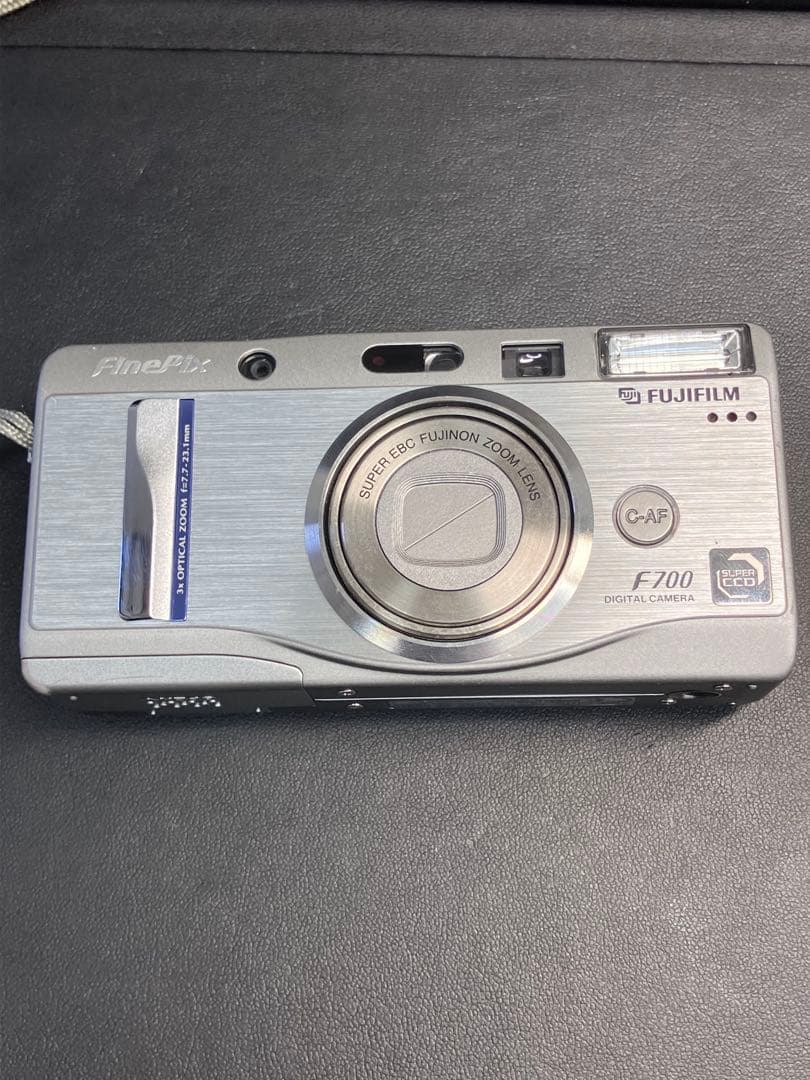 【動作確認済】FUJIFILM FinePix F700 デジカメ　アダプター付