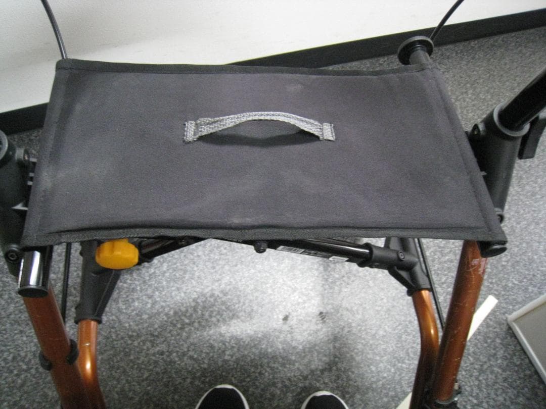 アロン化成 トライリンク　安寿 シルバーカー 手押し車 歩行器