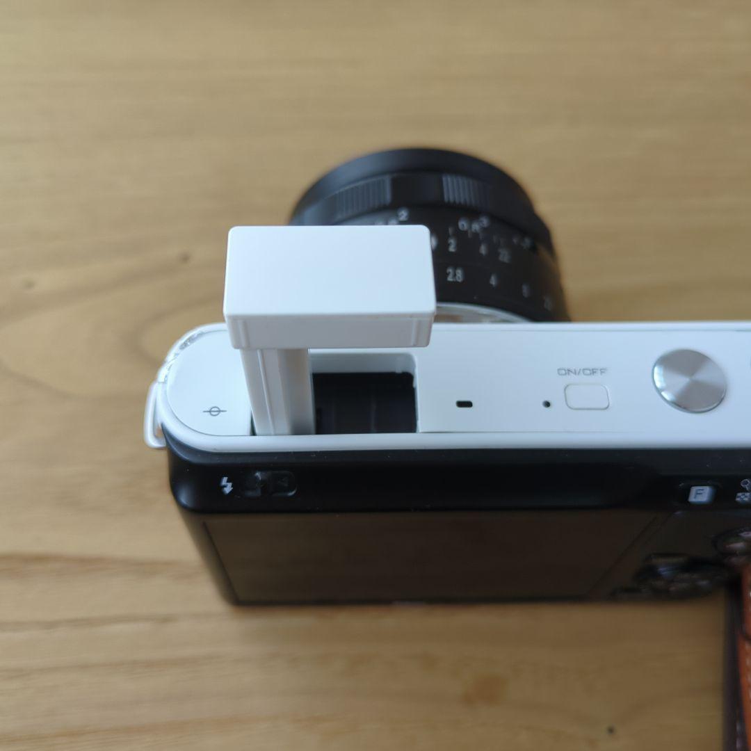 Nikon 1 J1 ホワイト ミラーレスカメラ