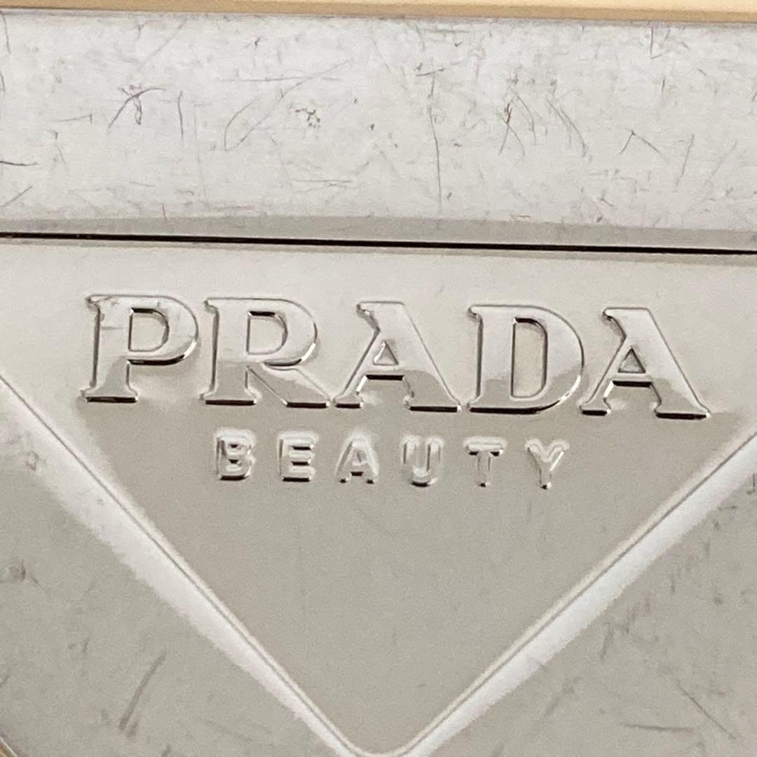 PRADA　プラダ　アクセサリーミラー　トライアングル　三角プレート