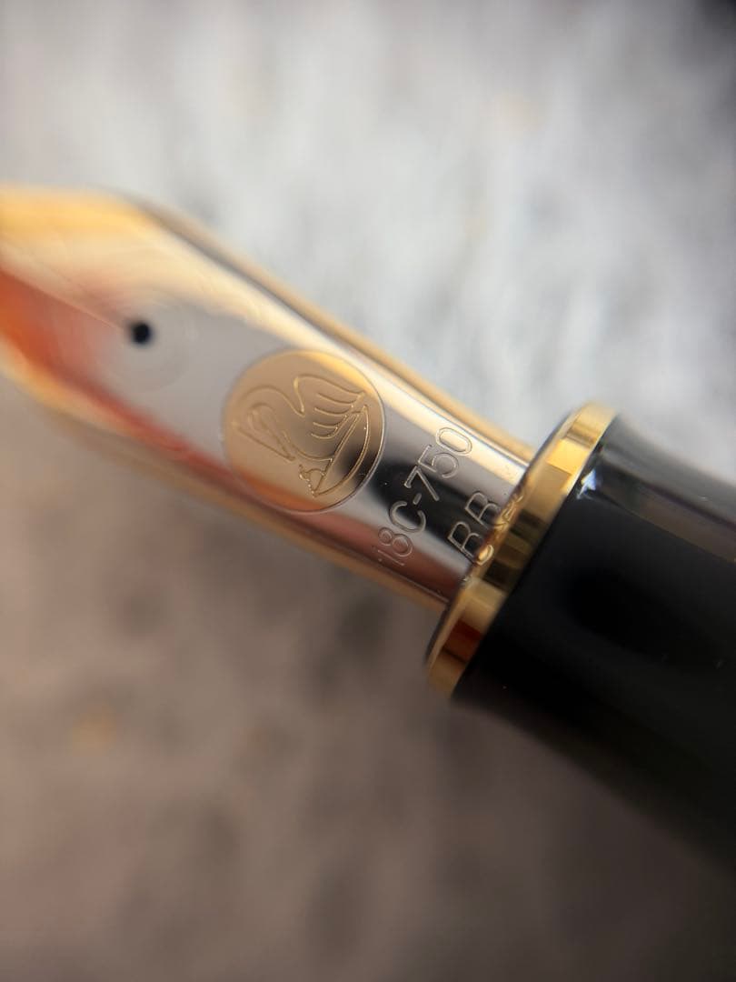 ペリカン万年筆M1000、長刀研ぎ万年筆、ボディー18K
