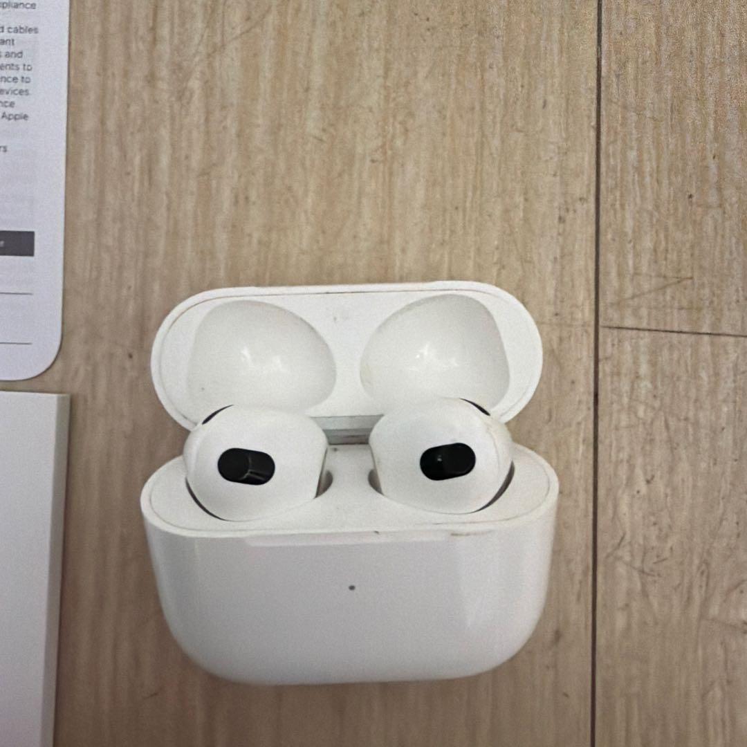 AirPods (第3世代) MagSafe充電ケース付き