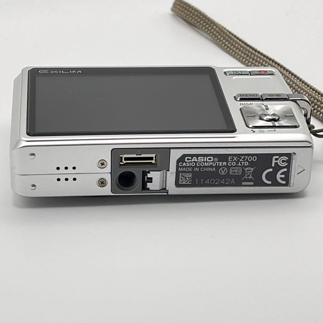 【美品】CASIO EXILIM EX-Z700 silver