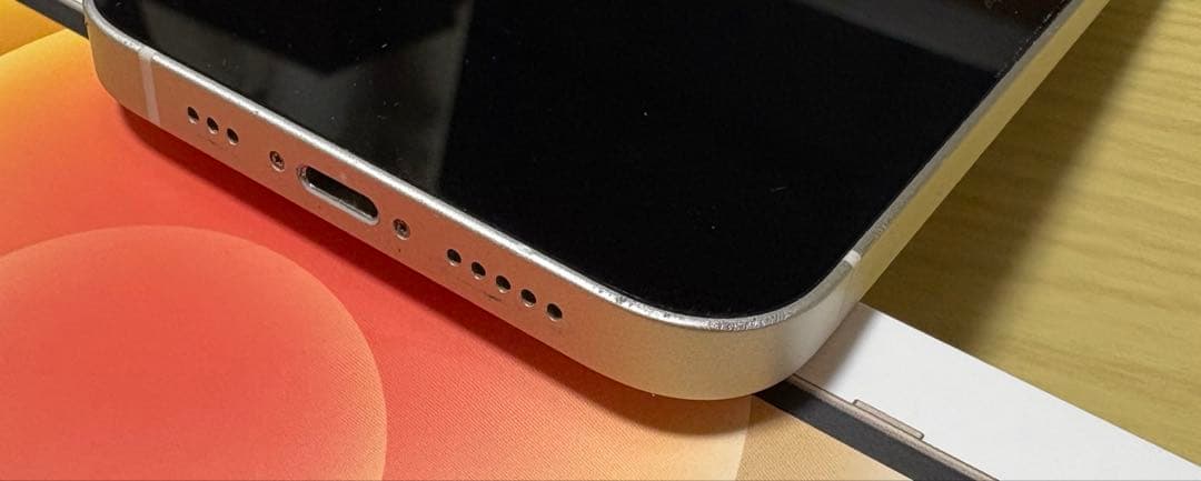 Apple iPhone 12 本体　ホワイト　64GB 美品　バッテリー75%