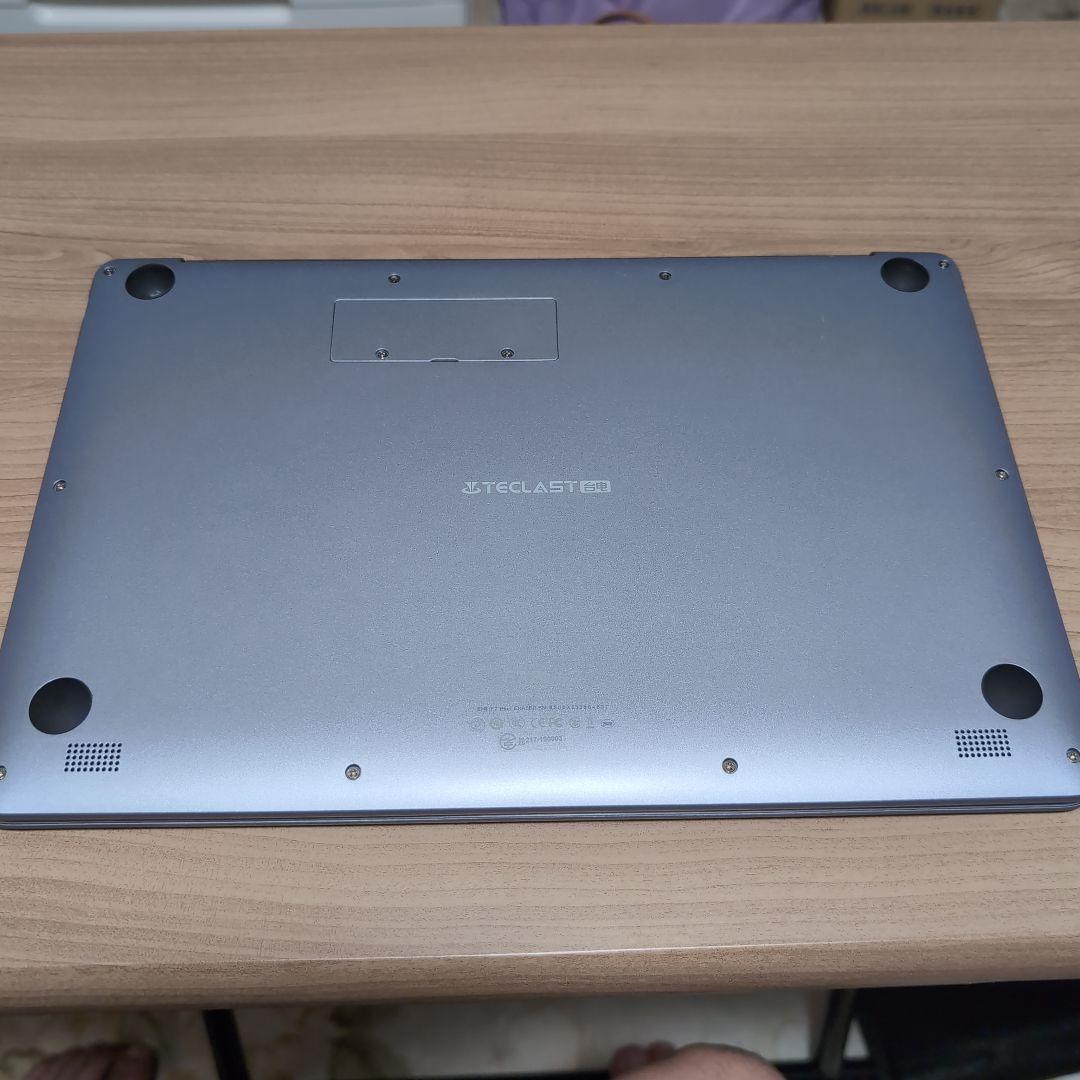 TECLAST F7PLUS 2 　8GB/256GB、14.1インチ