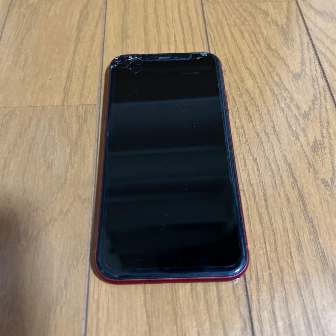 iPhone 11 (PRODUCT)RED 本体 画面ひび割れあり