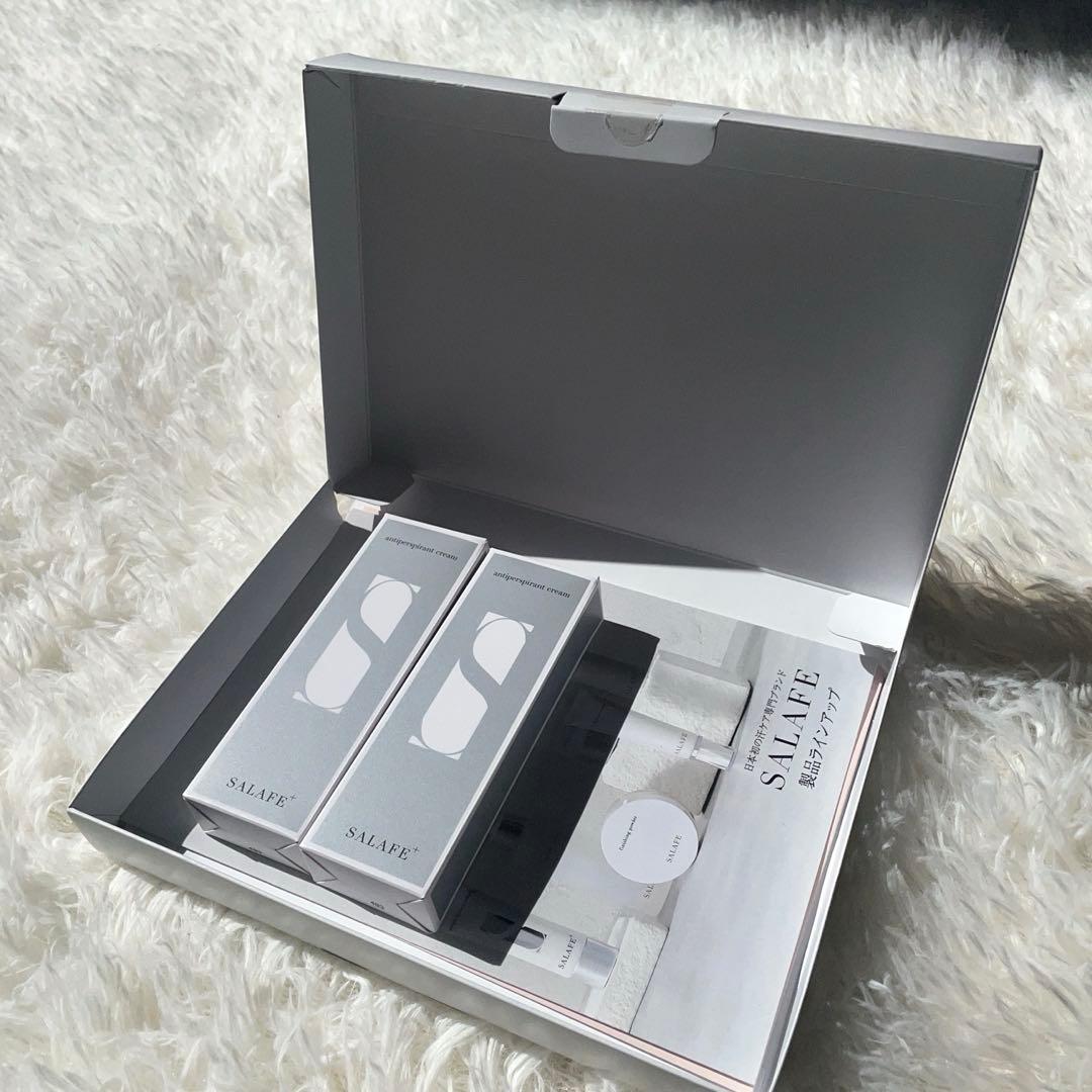 新品✨サラフェプラス薬用制汗クリーム顔汗メイク崩れ防止制汗スキンケア２個セット