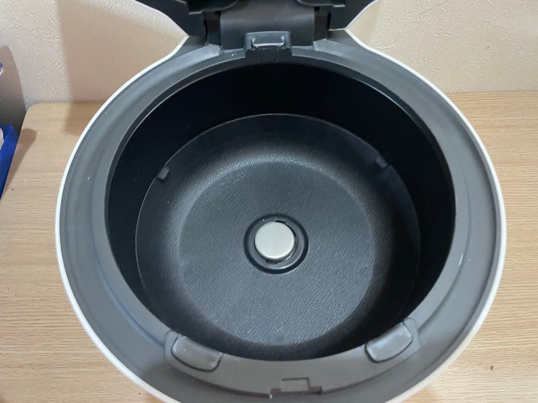 パナソニック　Panasonic 圧力IHジャー炊飯器　SR-R10A 0.9L