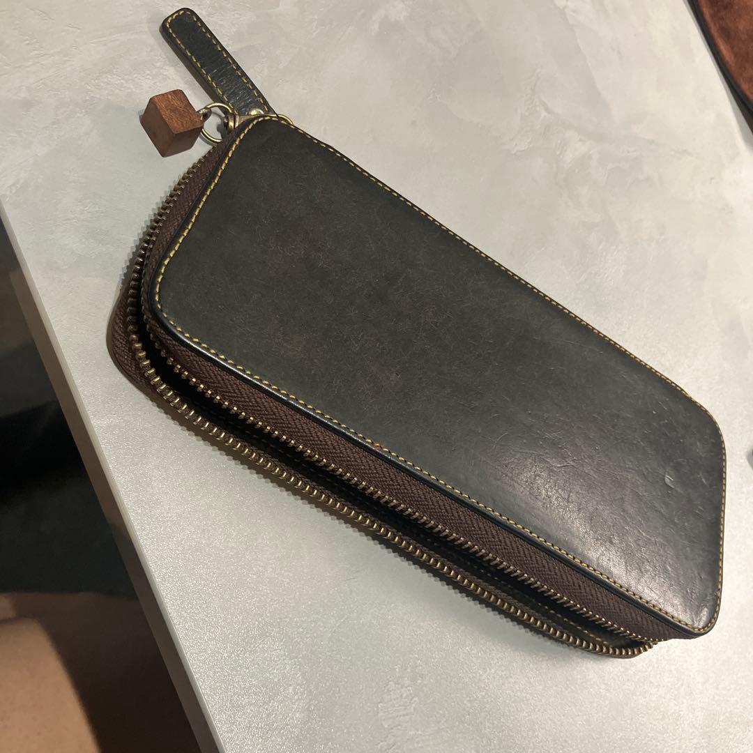 バハギア（Bahagia） ラウンドジップ型ペンケース プエブロ ブルー？