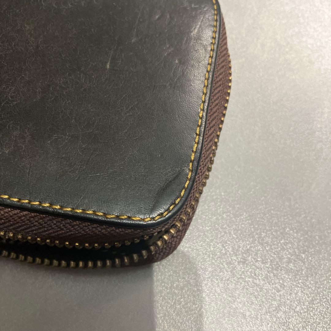 バハギア（Bahagia） ラウンドジップ型ペンケース プエブロ ブルー？