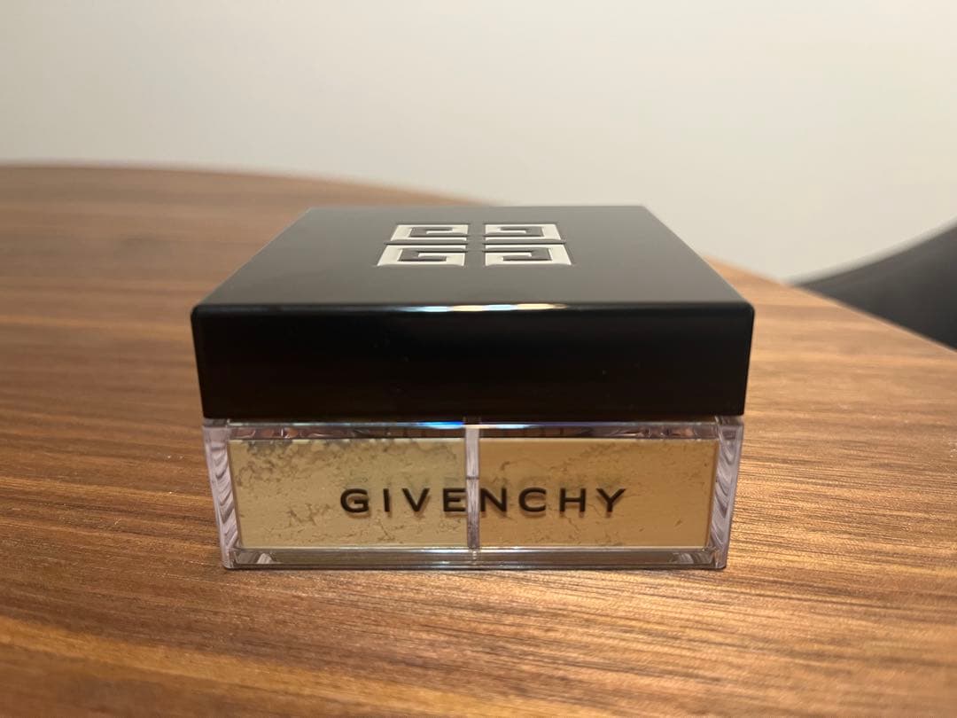 【新品】【日本未発売】GIVENCHY プリズムリーブル05