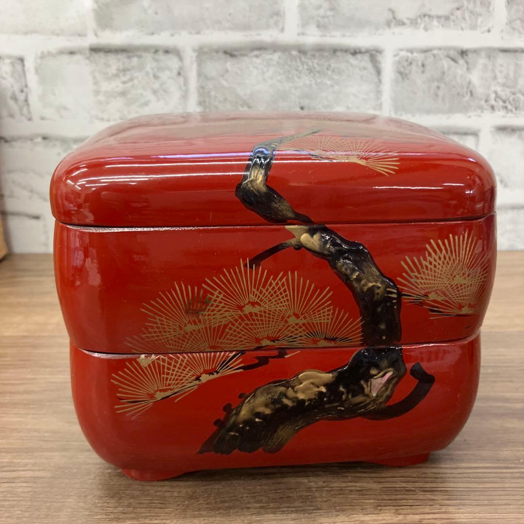 E-2 天然木製 朱塗り 重箱 二段 松鶴 蒔絵 漆器 お正月 お祝い 弁当箱