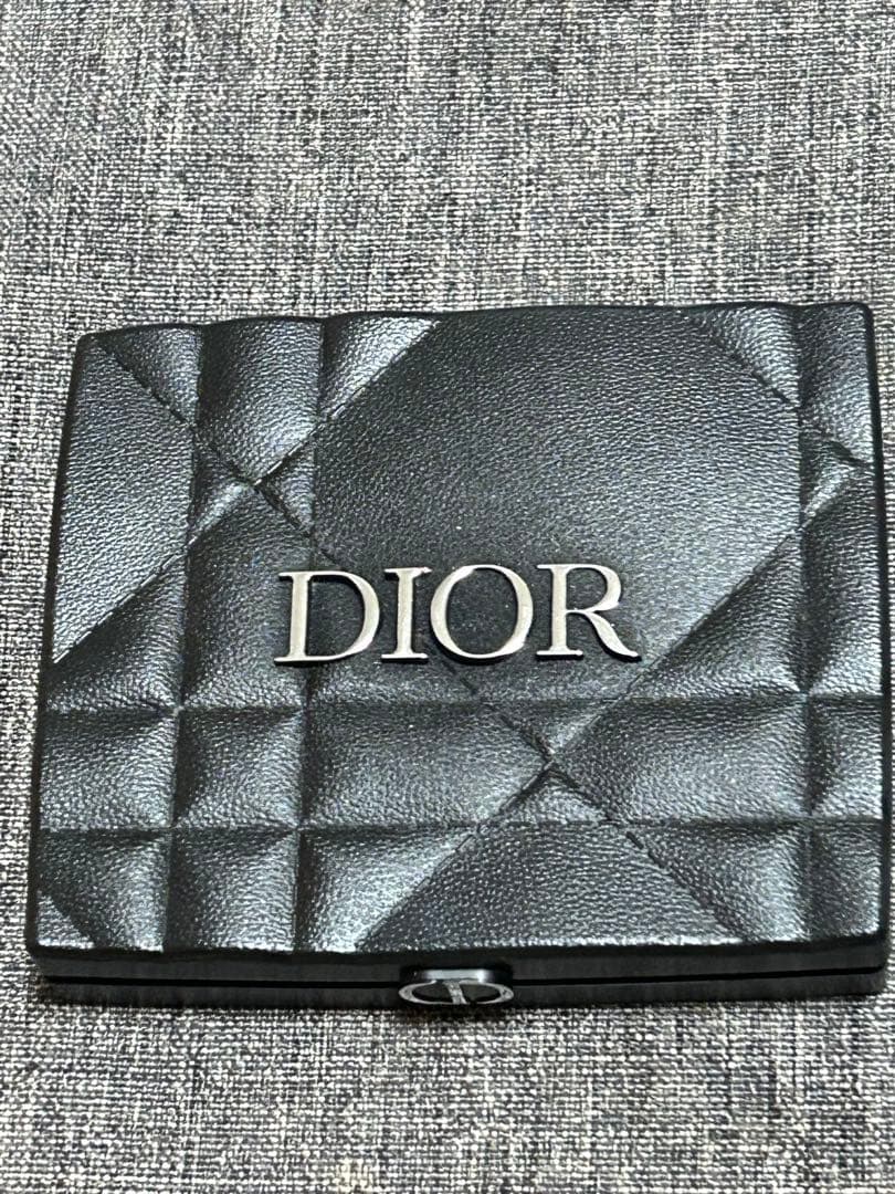 Dior アイシャドウパレット　647